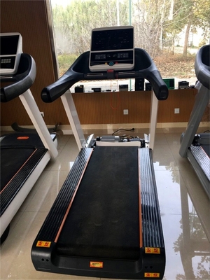 Verbessern Sie Ihr Fitnessstudio mit Q235 Electric Treadmill LED-Bildschirm und Haltbarkeit