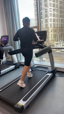 Rohrstahl Q235 kommerzielle Fitnesslaufbahn für Kardiotraining und Bodybuilding