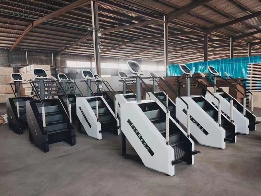 Universelle Fitness-Ausrüstung Unsere kommerzielle Kraft-Schrittmaschine für Kardiotraining