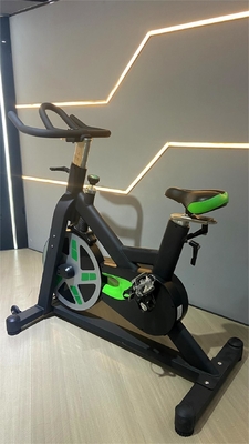 18 kg Flywheel Gym-Ausrüstung für kommerzielles Kardio-Training und Körperstärkung