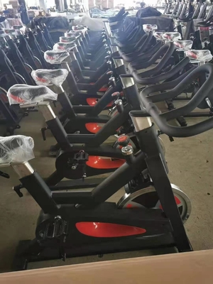 18 kg Flywheel Gym-Ausrüstung für kommerzielles Kardio-Training und Körperstärkung