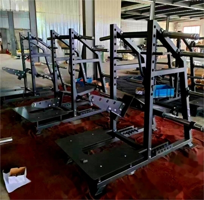 Erleben Sie die Vorteile der Gurt-Squat-Maschine für Hüft- und Glute-Übungen