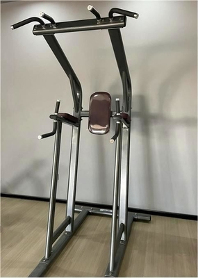 Ausrüstung aus Stahl für kommerzielle Fitnessanlagen Chin-Dip-Bein-Höhe-Assistenz-Chin-Dip-Maschine 1490*1120*2370