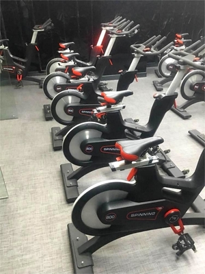 Flywheel Gewicht 13/15KG Indoor Spinning Bike für kommerzielle Fitness und Cardio-Training