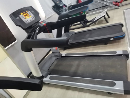 Gewerbliche Cardio-Training-Laufband Schwerlast 3,0 PS Elektromotor mit LED-Bildschirm
