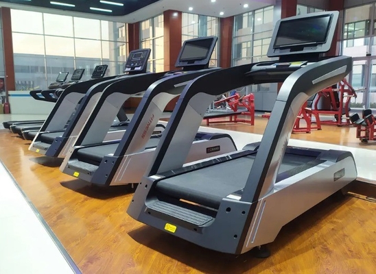 Gewerbliche Fitnessstudio-Ausrüstung Q235 LCD Touchscreen Laufband für Krafttraining zu Hause