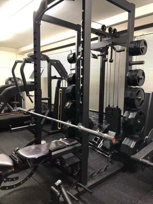 All-in-One-Gewichtsplatten-Hacks für Quat Bench Press und Power Rack-Befestigung müssen