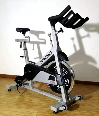 Aerobic Training Indoor Spinning Bike mit Magnetwiderstand und Bodybuilding Funktion