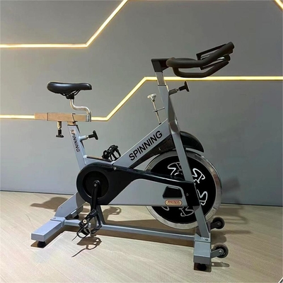 Aerobic Training Indoor Spinning Bike mit Magnetwiderstand und Bodybuilding Funktion