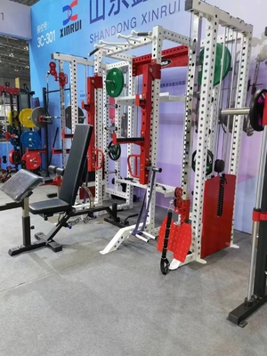 Indoor Gym Home Multifunktionsstation mit 2925 * 1427 * 2285mm Fitnessgeräten