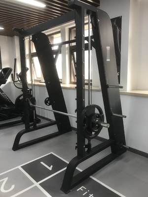 Vielseitiges multifunktionales Power Rack und Smith-Maschine für Ganzkörper-Workouts