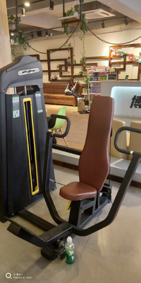 Gewerbliche Stahlpressmaschine mit Sitz auf der Brust für Bodybuilding und Fitness zu Hause