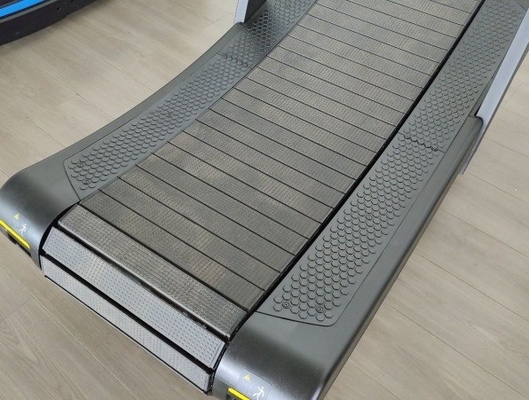 Kurve Design Laufband für Cardio-Training Selbstgenerierung und Max. Benutzergewicht 200kg