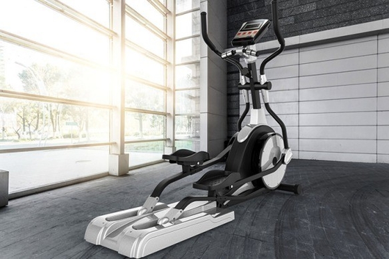 Fortgeschrittene Fitness-Ausrüstung Elliptische Maschine für das Fitnessstudio 2100*640*1800