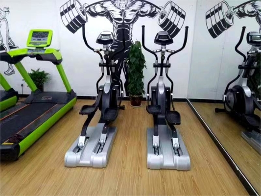 Fortgeschrittene Fitness-Ausrüstung Elliptische Maschine für das Fitnessstudio 2100*640*1800