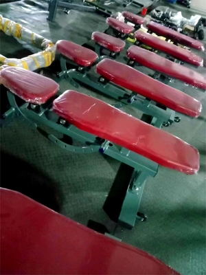 Ausrüstung für Indoor-Gymnasiumsräume