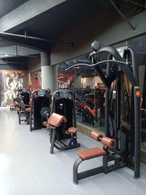 1400*850*1500 mm Universelle Ausrüstung für den kommerziellen Fitnessstudio Pin-belastete Krafttraining Außenseitige Oberschenkelentführmaschine