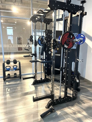 Gewerbliche Fitnessstudio-Ausrüstung Multifunktionales Smith-Maschinenregal mit individuellem Logo
