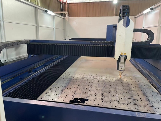 Gewerbliche Fitnessstudio-Ausrüstung Reverse Hyper mit Stahlmaterial und kundenspezifischem Design