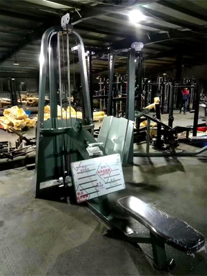 Maschine mit niedrigem Sitz in Stahl für Brust Schulter Rücken Arme Übung in Fitnessstudio-Ausrüstung