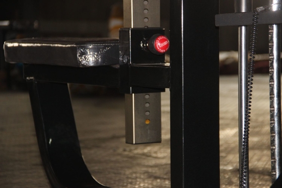 Gewerbliche Fitnessstudio-Ausrüstung Universalgewichtsstapel Pin geladen Stahl sitzend Lat Pulldown Bar