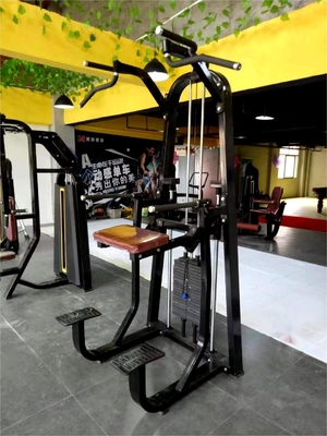 Mittlere Ladegeräte Fitness-Krafttraining-Pin-Last-Selektionsmaschinen Ziehen Sie die Dip-Station 1500*1205*2310