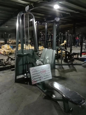 Gewerbliche Fitness-Ausrüstung für den Fitnessstudio mit niedrigem Sitz und individuellem Logo